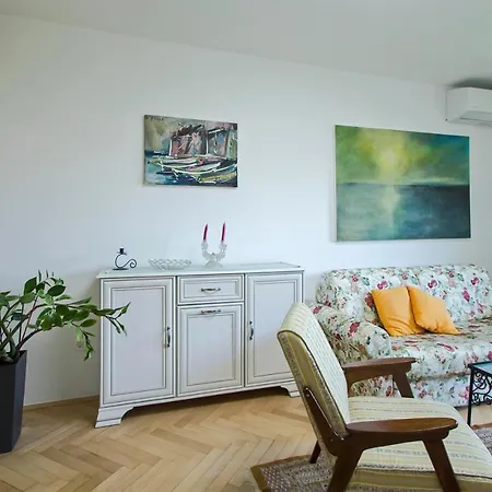 Mami-krok Apartment